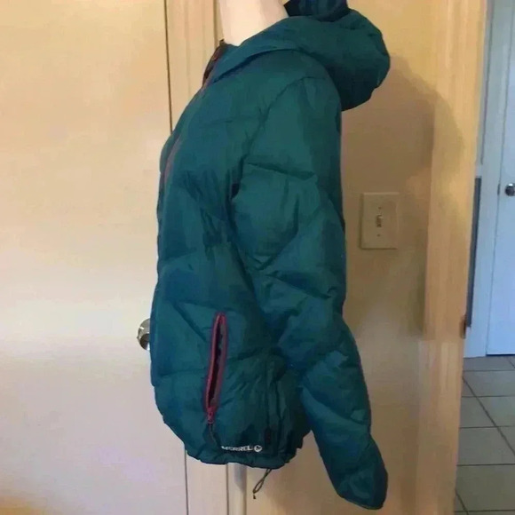 Merrell winter coat with hood - Picture 6 of 13